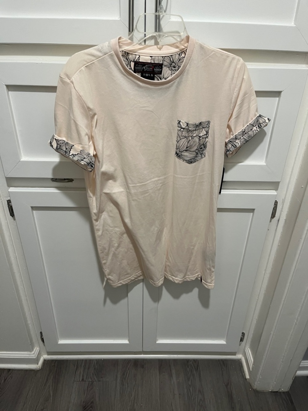 Men's Cream Pocket Tee with Floral Trim - Casual Short Sleeve Shirt